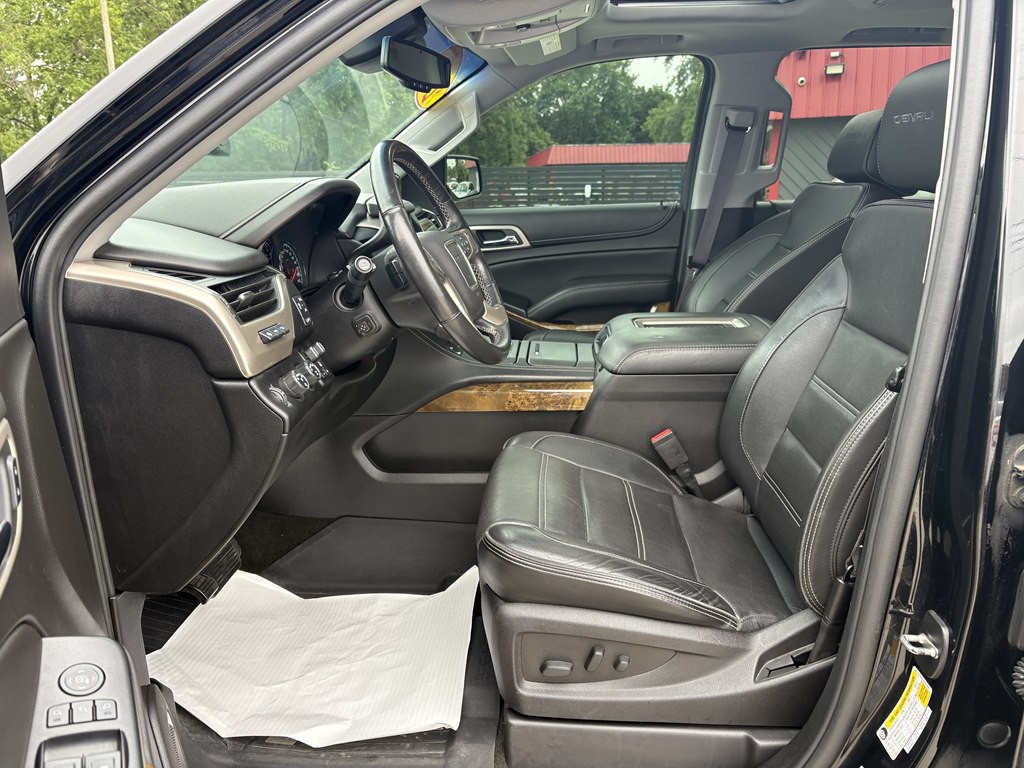2017 GMC Yukon Image 9
