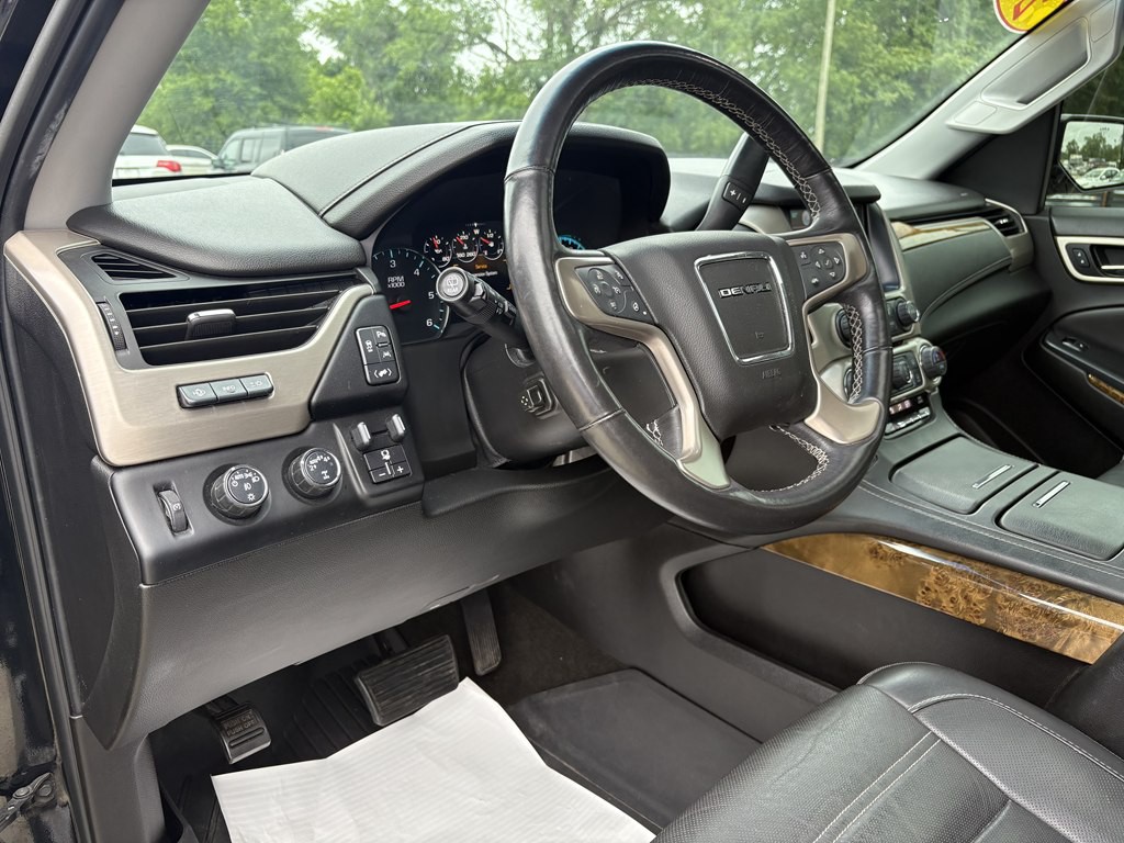 2017 GMC Yukon Image 19