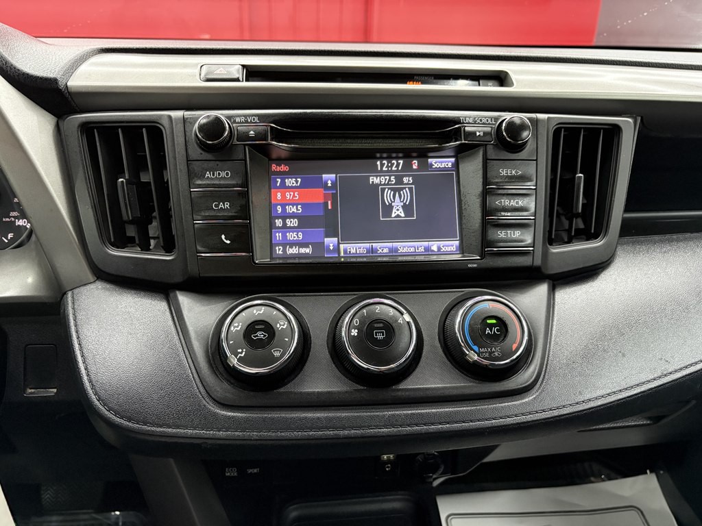 2017 Toyota Rav4 Image 17