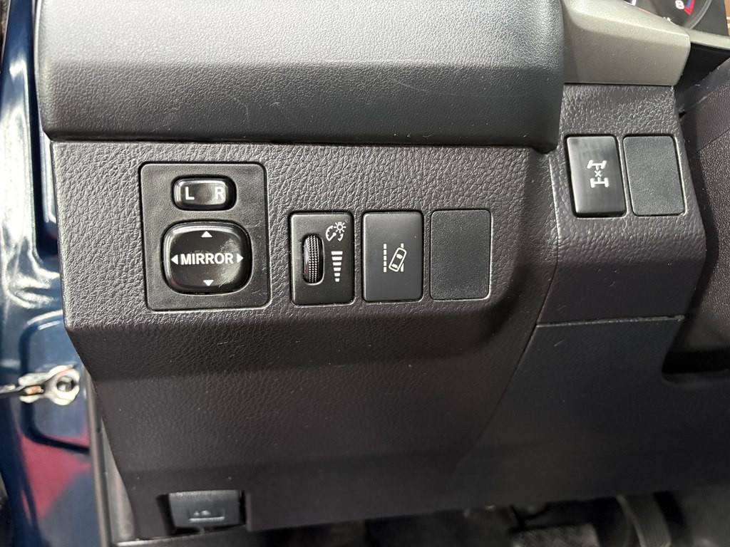2017 Toyota Rav4 Image 22
