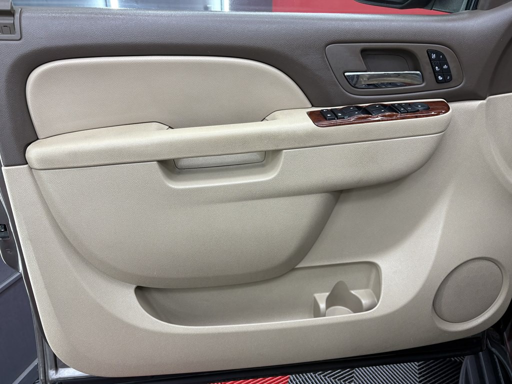 2011 Chevrolet Tahoe Image 7