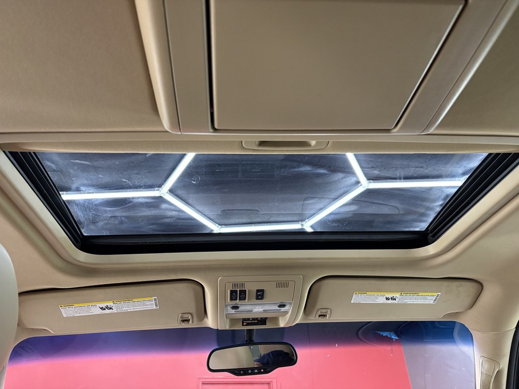 2011 Chevrolet Tahoe Image 14