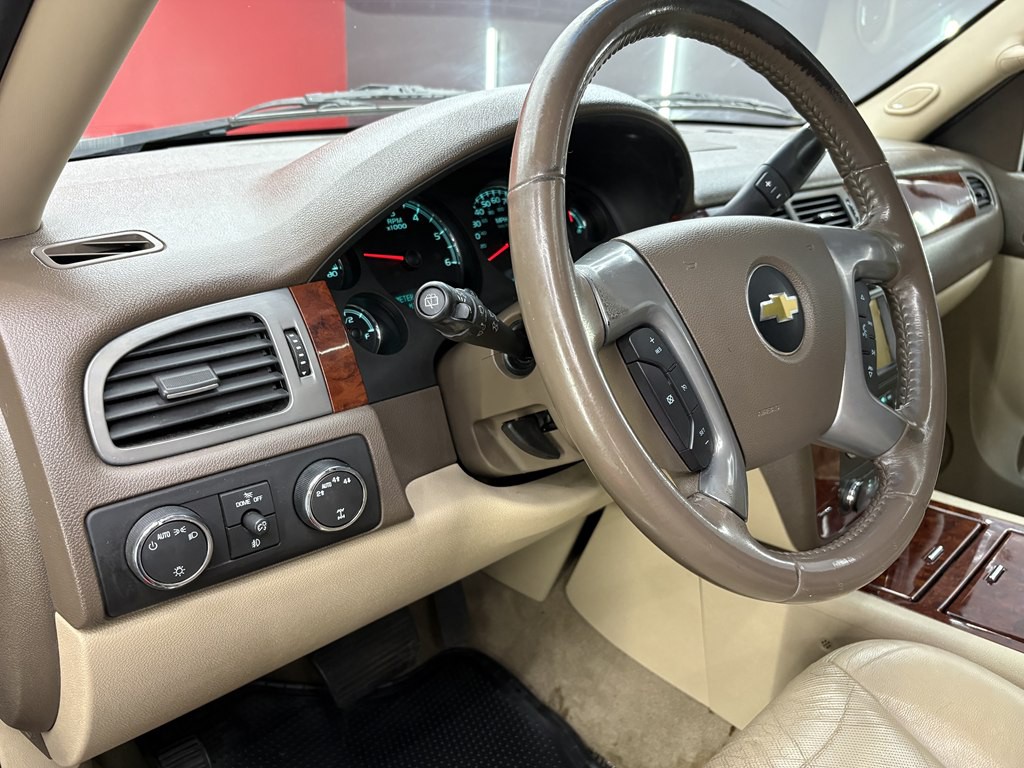 2011 Chevrolet Tahoe Image 18