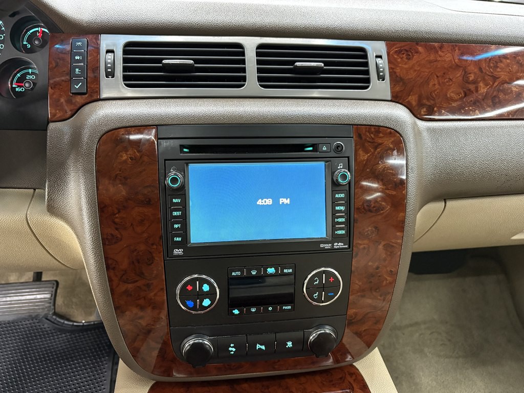 2011 Chevrolet Tahoe Image 22