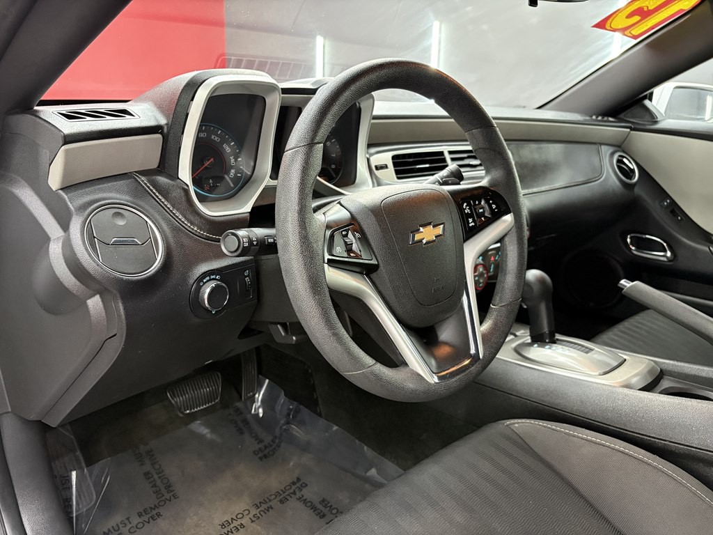 2015 Chevrolet Camaro Image 11