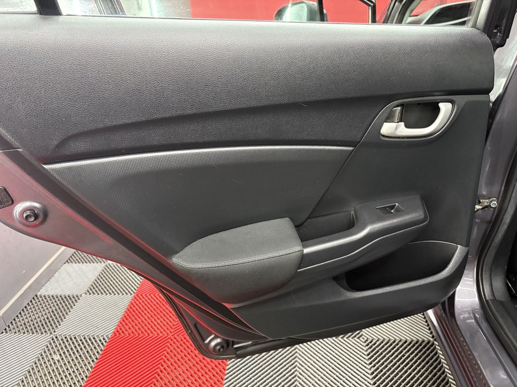 2015 Honda Civic Image 9