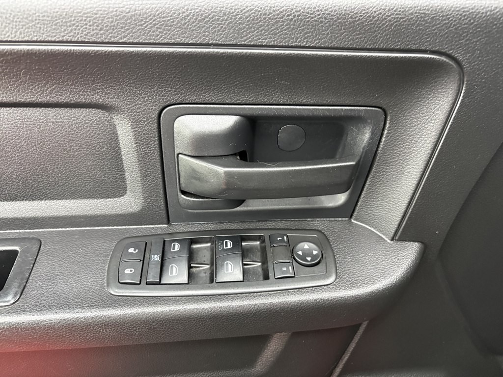 2015 RAM 1500 Image 8