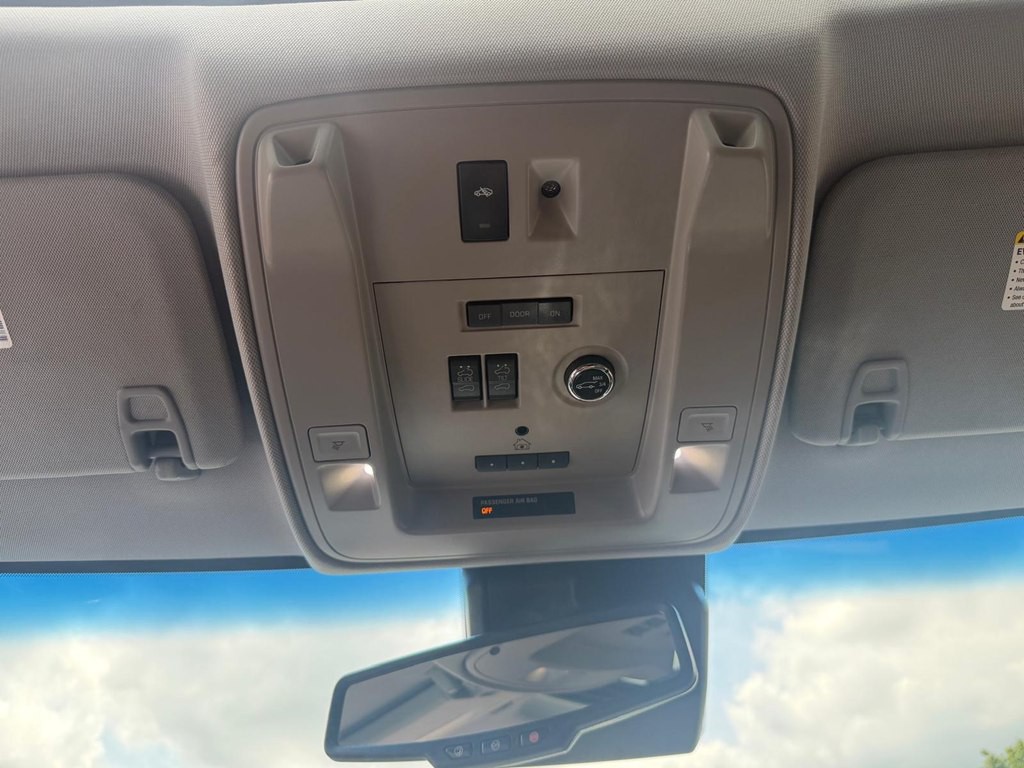 2016 Cadillac Escalade Image 15