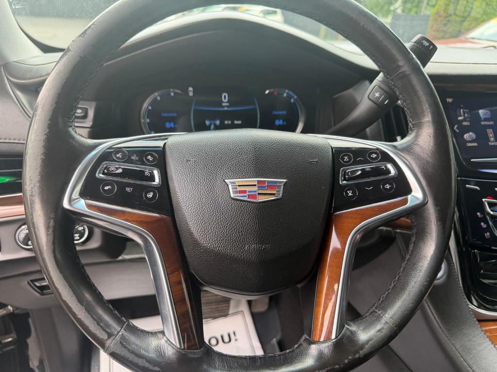 2016 Cadillac Escalade Image 17