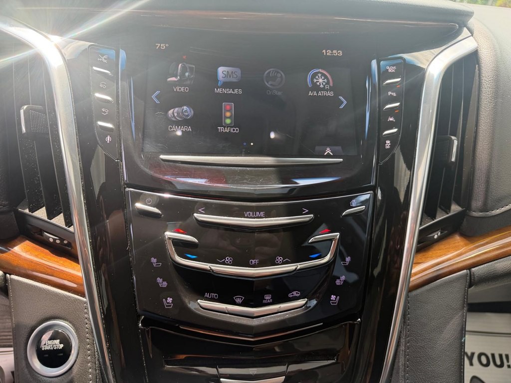 2016 Cadillac Escalade Image 19