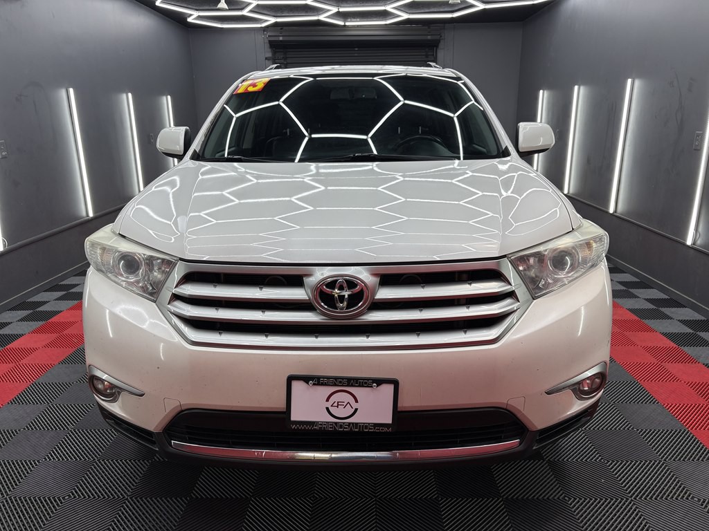 2013 Toyota Highlander Image 2