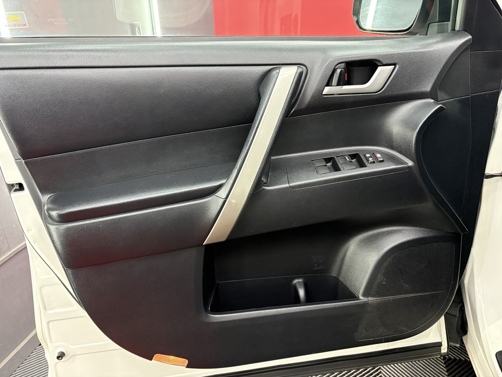 2013 Toyota Highlander Image 7