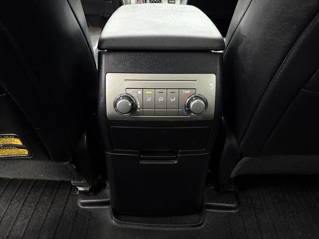 2013 Toyota Highlander Image 13