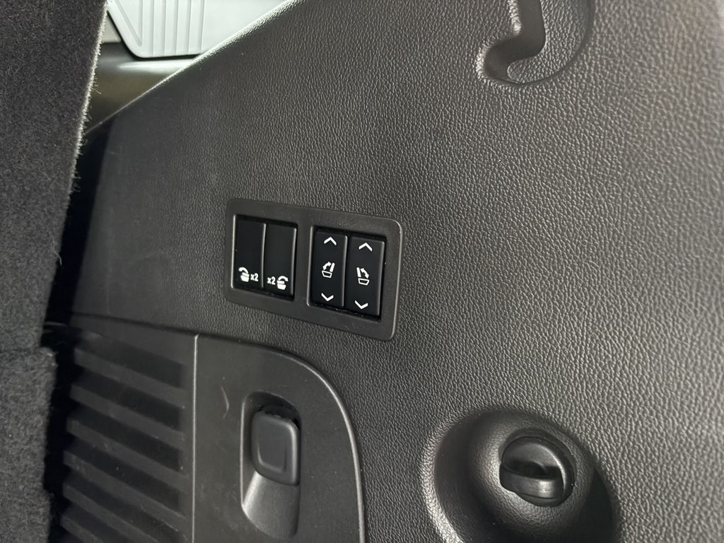 2016 GMC Yukon Image 33