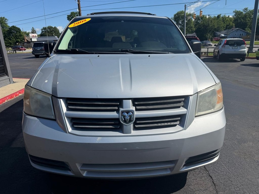 2008 Dodge Grand Caravan Image 2