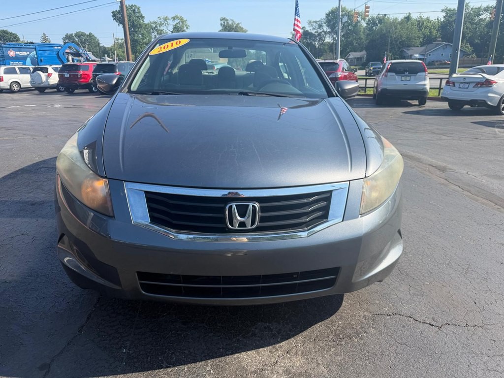 2010 Honda Accord Image 2