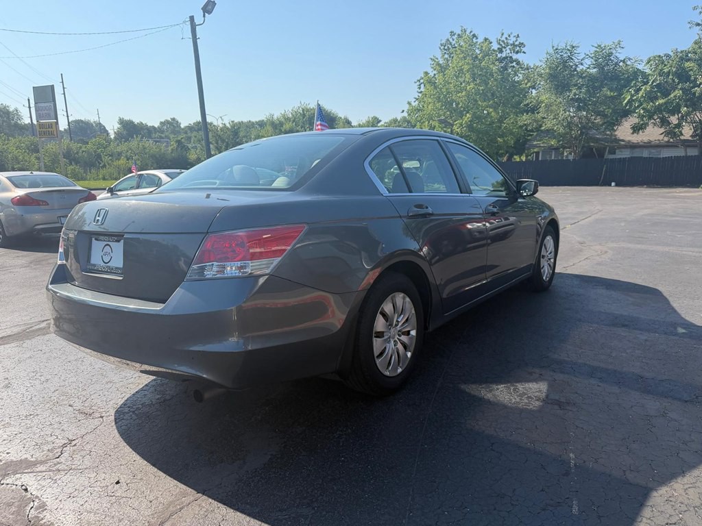 2010 Honda Accord Image 4