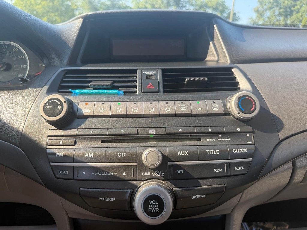 2010 Honda Accord Image 14
