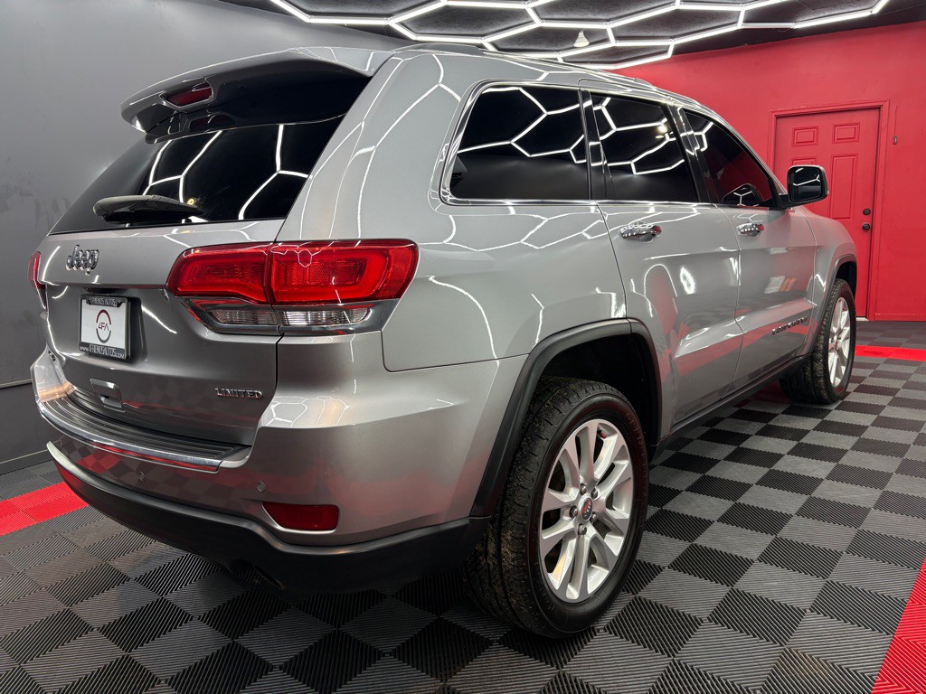 2017 Jeep Grand Cherokee Image 4