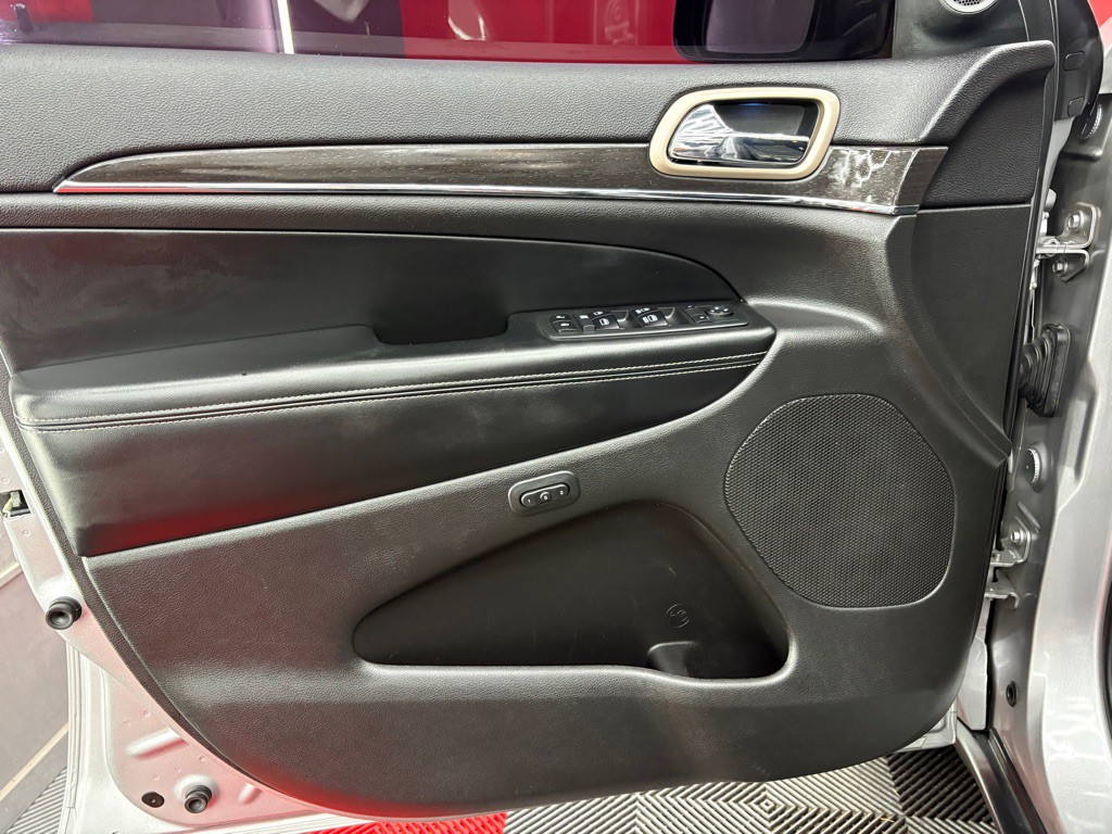2017 Jeep Grand Cherokee Image 7