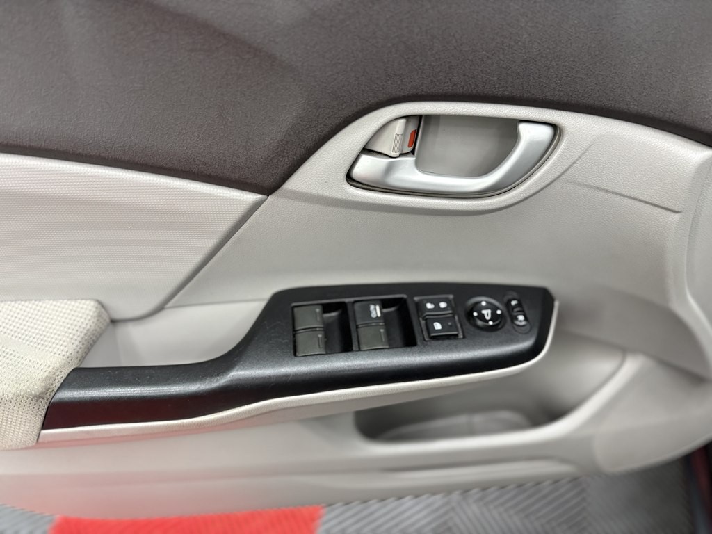 2012 Honda Civic Image 8