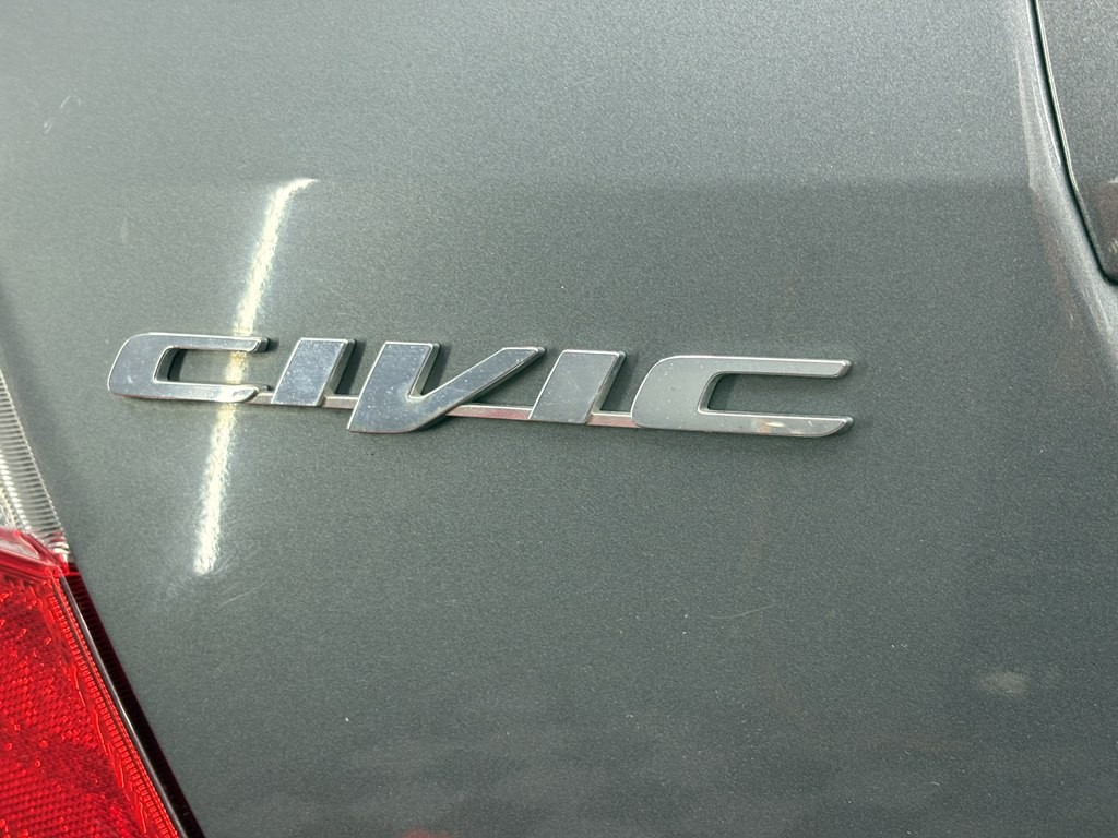 2012 Honda Civic Image 25