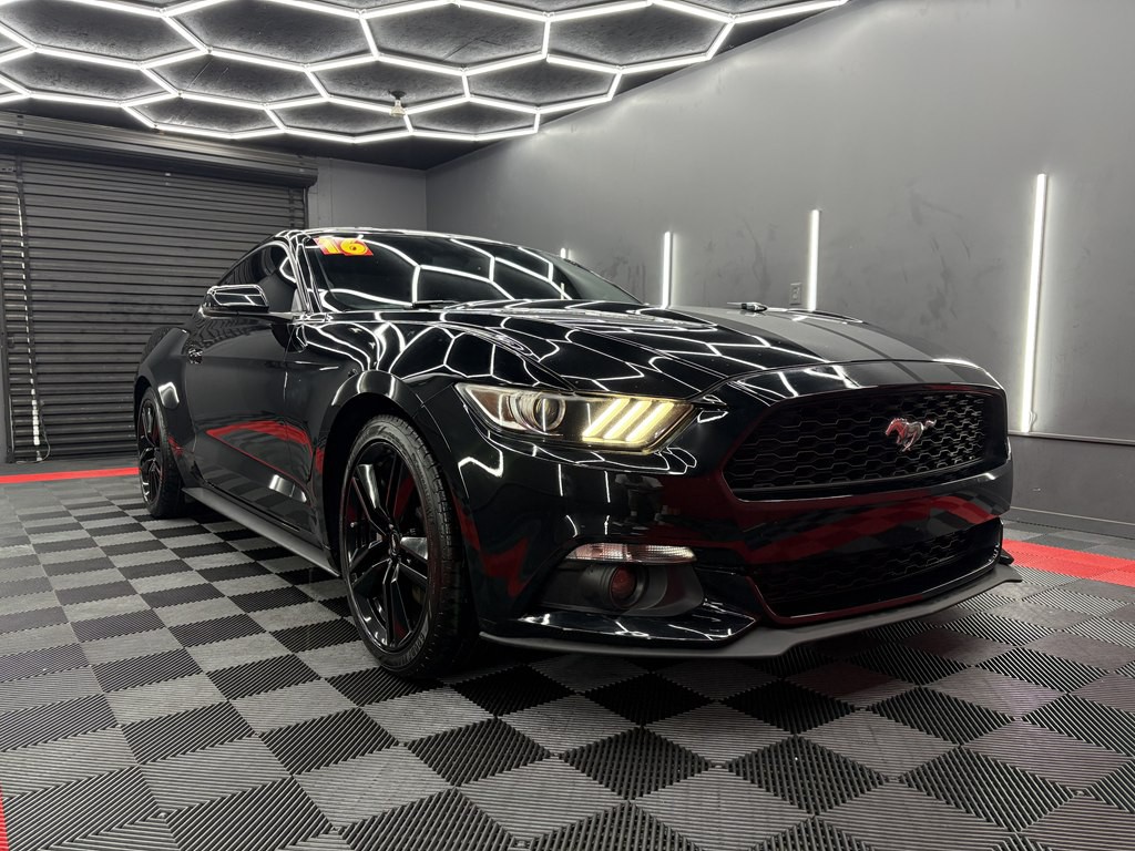 2016 Ford Mustang Image 3