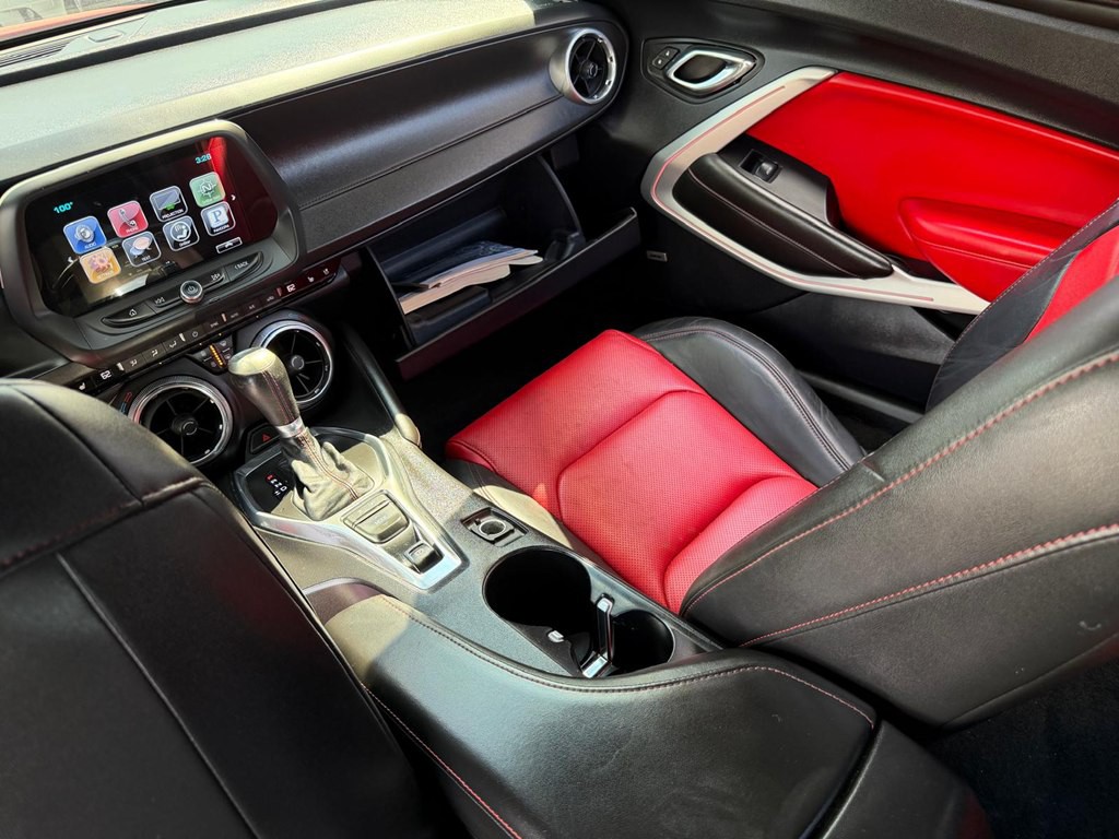 2016 Chevrolet Camaro Image 11
