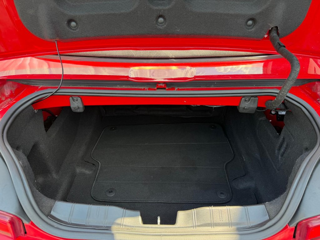 2016 Chevrolet Camaro Image 23