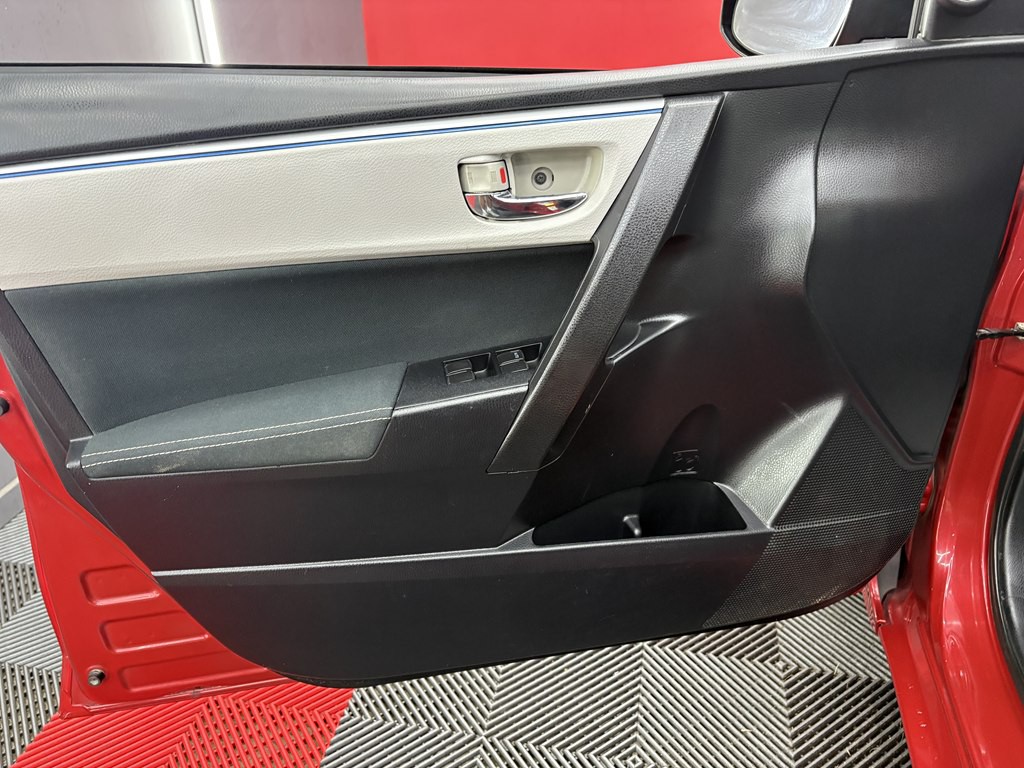 2015 Toyota Corolla Image 7