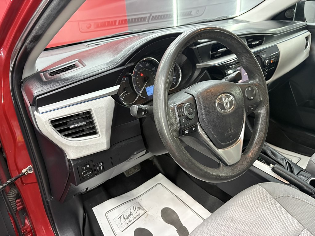 2015 Toyota Corolla Image 13