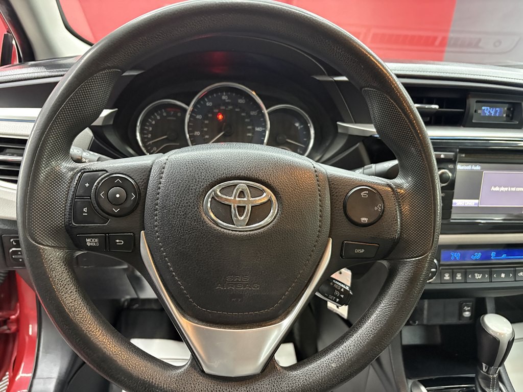2015 Toyota Corolla Image 14