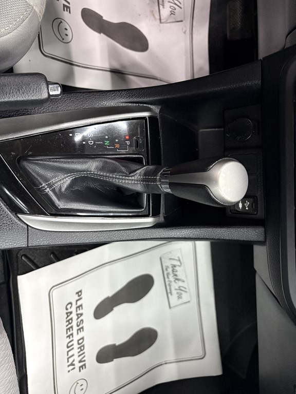 2015 Toyota Corolla Image 15