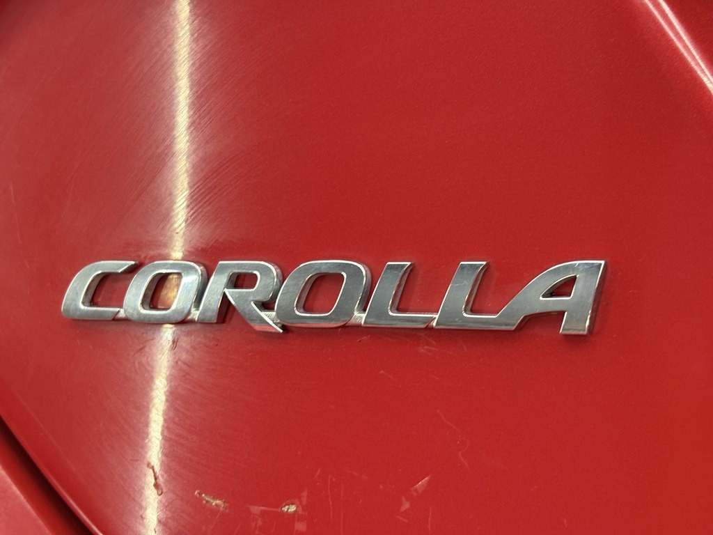2015 Toyota Corolla Image 21