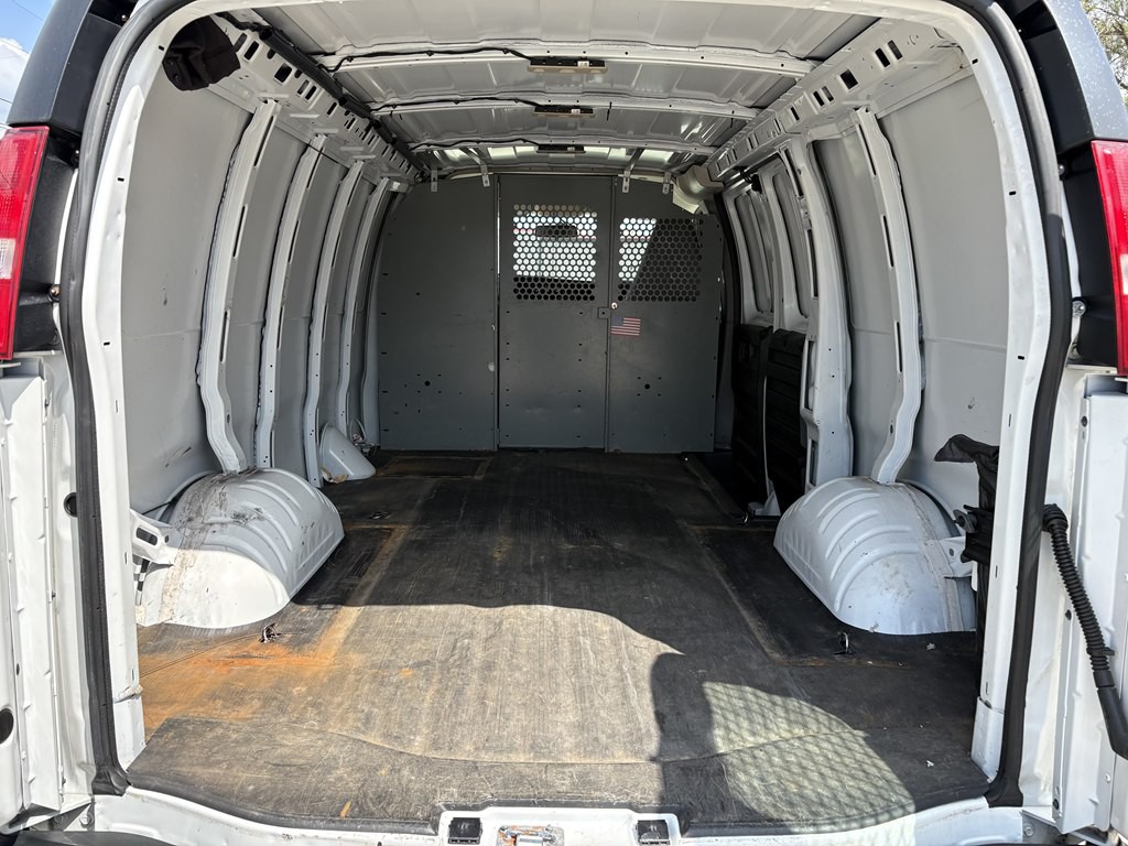 2020 Chevrolet Express Image 14