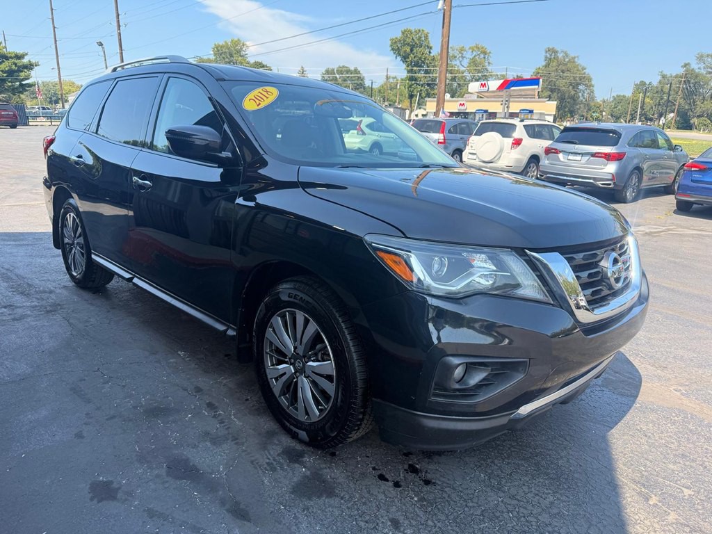 2018 Nissan Pathfinder Image 3
