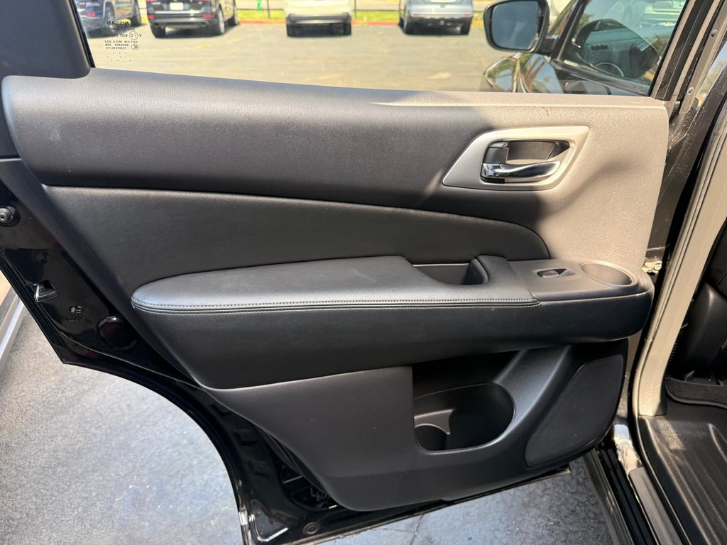 2018 Nissan Pathfinder Image 8
