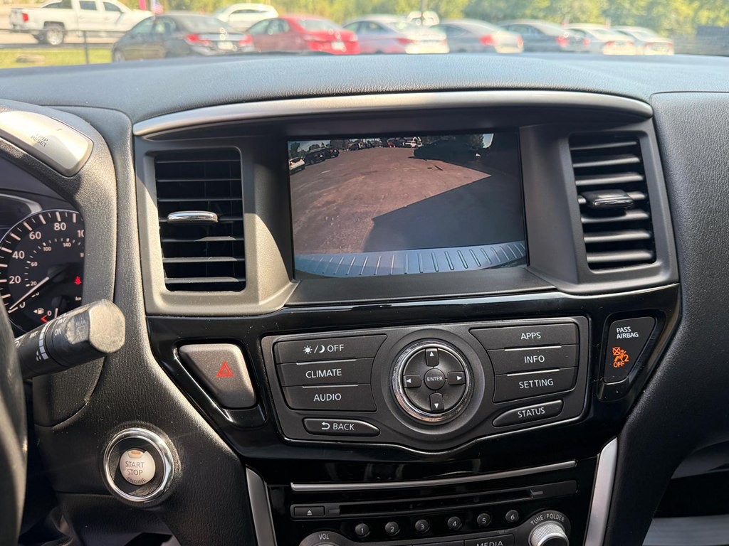 2018 Nissan Pathfinder Image 15