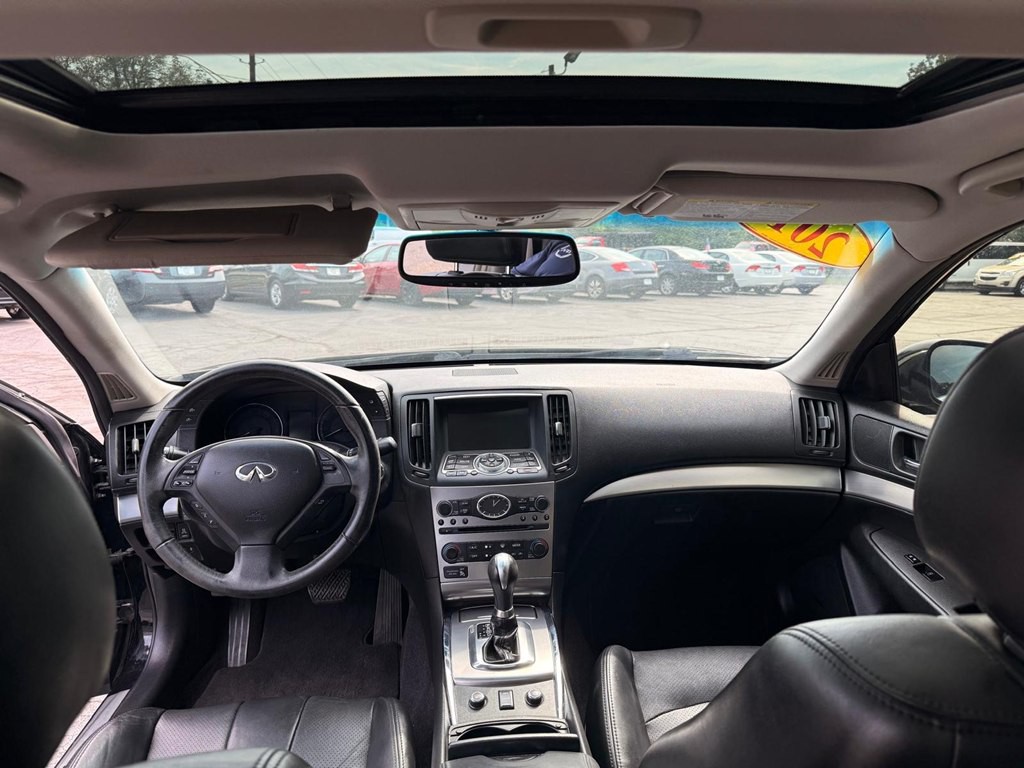 2013 INFINITI G37 Image 8