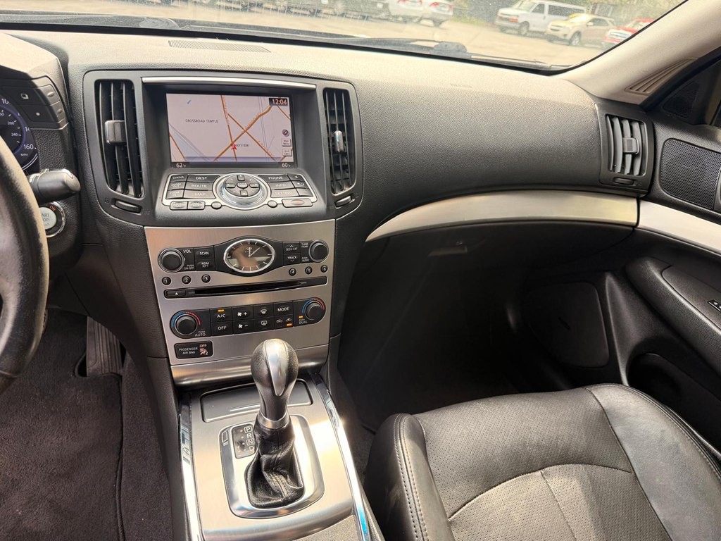 2013 INFINITI G37 Image 12