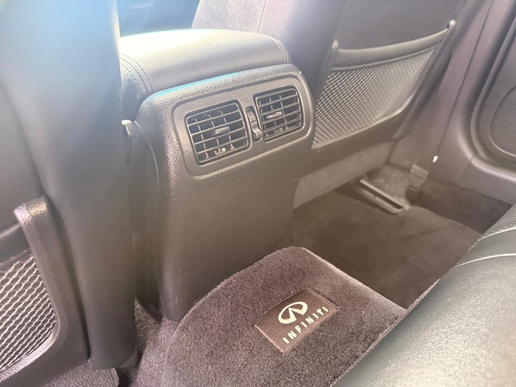 2013 INFINITI G37 Image 19