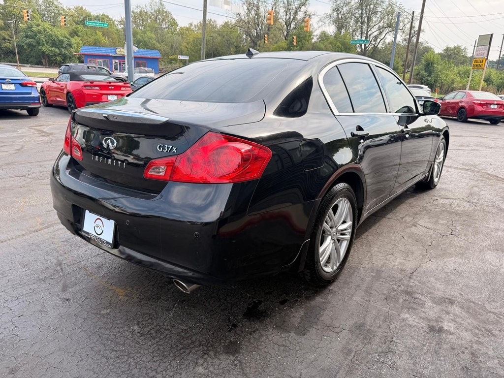 2013 INFINITI G37 Image 25