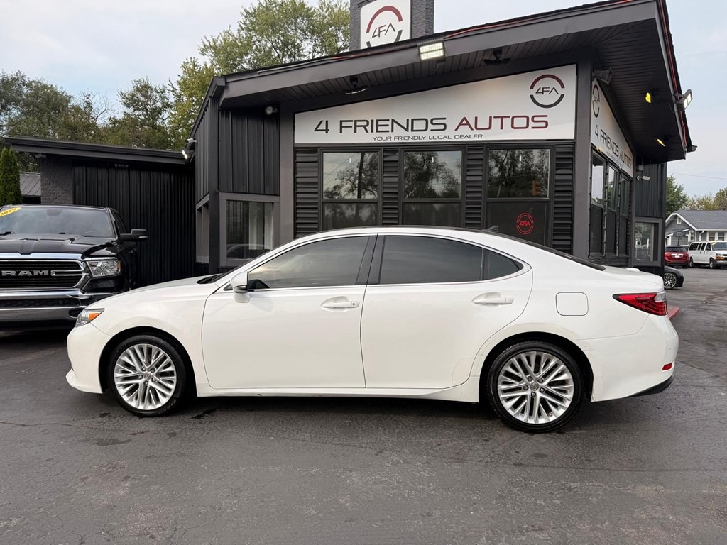2014 Lexus ES Image 5