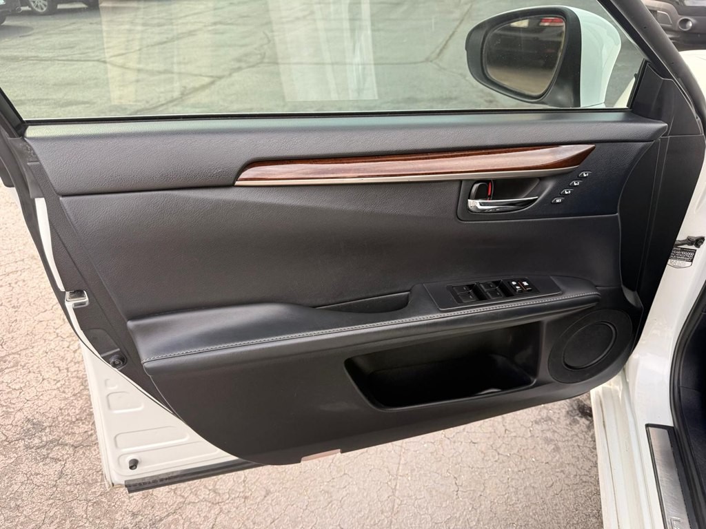 2014 Lexus ES Image 7