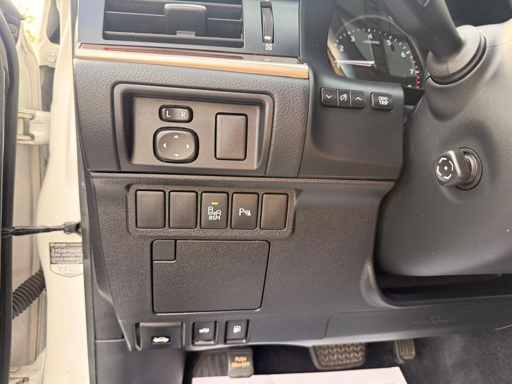 2014 Lexus ES Image 12