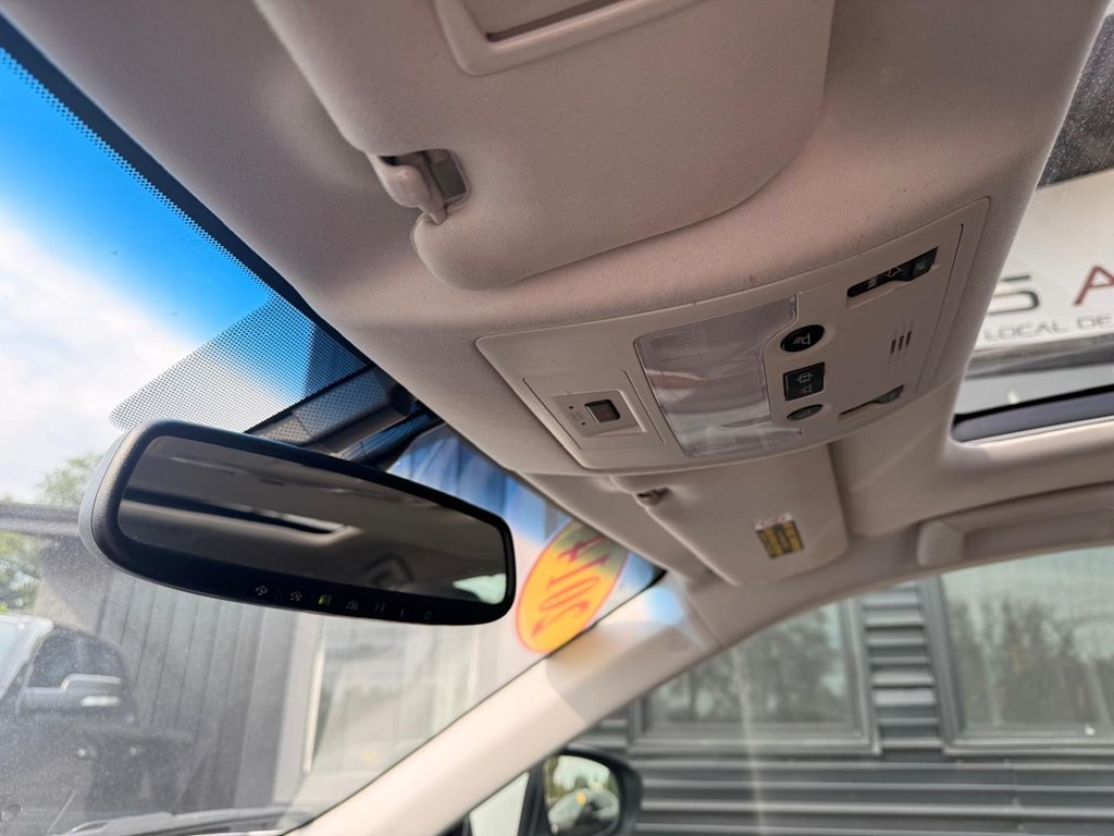 2014 Lexus ES Image 17