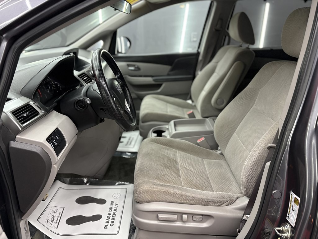 2016 Honda Odyssey Image 8