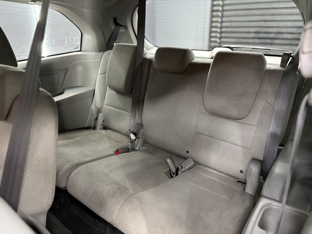 2016 Honda Odyssey Image 10
