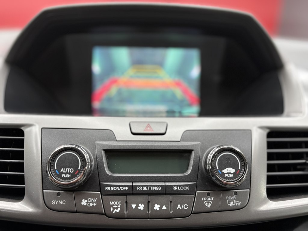 2016 Honda Odyssey Image 24