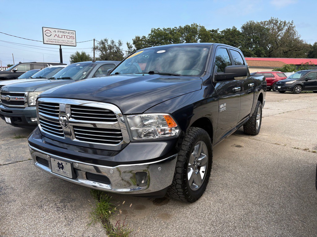2017 RAM 1500 SLT